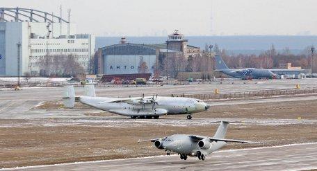 «Антонов» відновив літак Ан-22 «Антей»