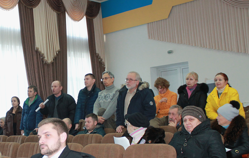 Активісти погрожують продати приміщення Ірпіньради  Або «самоокупність» по-карплюківськи 