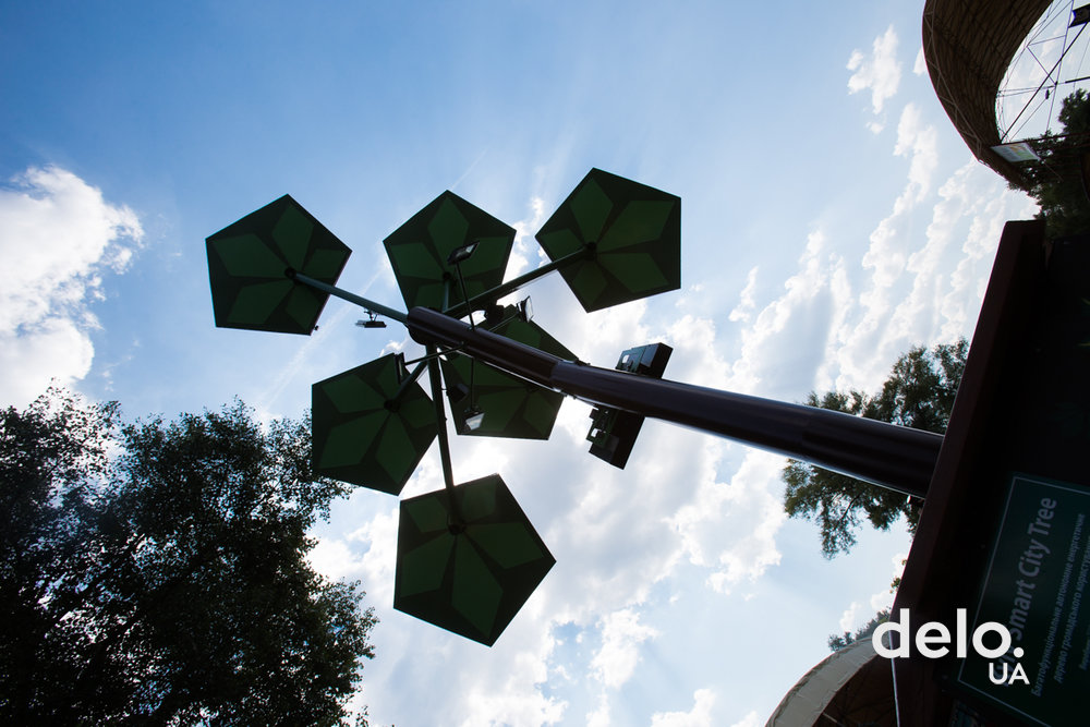 В Україні розробили енергодерево для підзарядки гаджетів