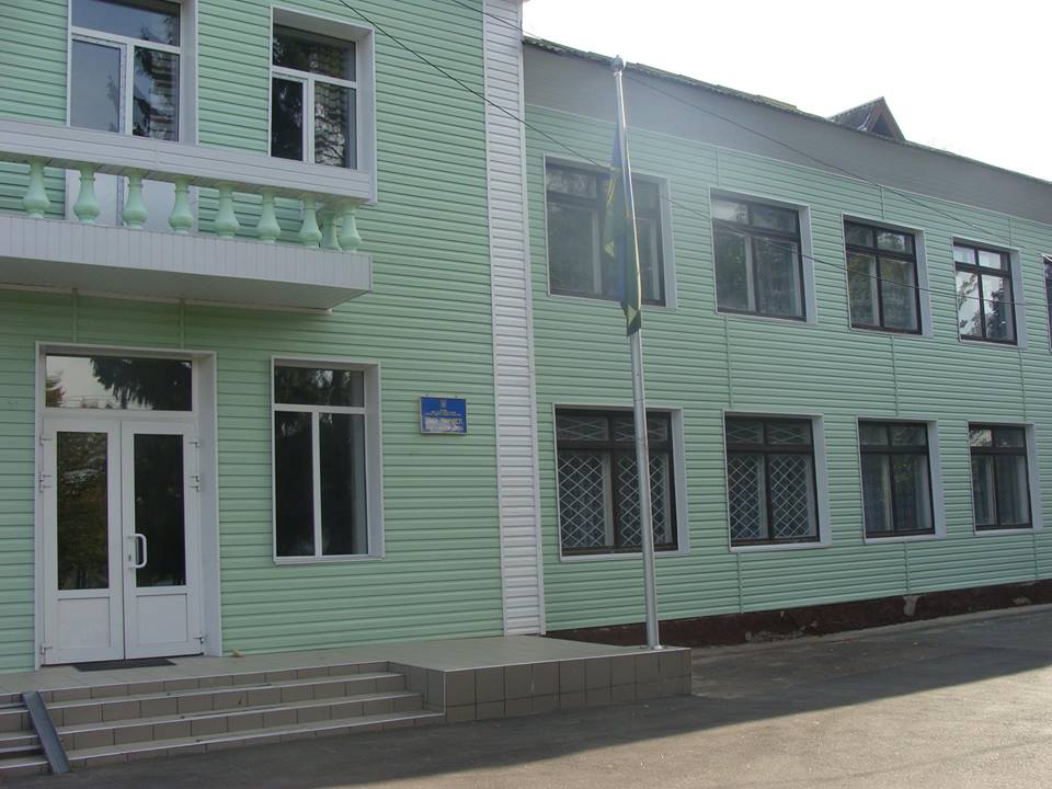 Суд зобов’язав Гостомельську селищну раду повернути приміщення дітям 