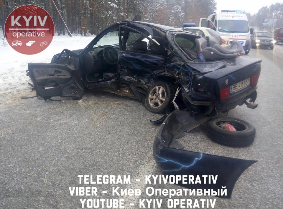 Авто поліції врізалося в Міцубусі на трасі Київ–Ірпінь (+фото) 