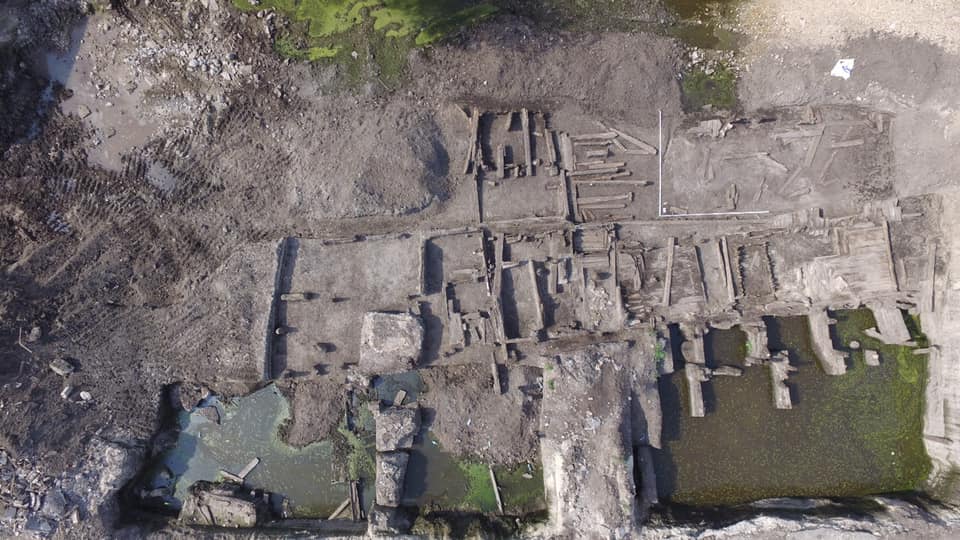 У центрі Києва археологи знайшли давні вулиці і поховання (+ фото) 