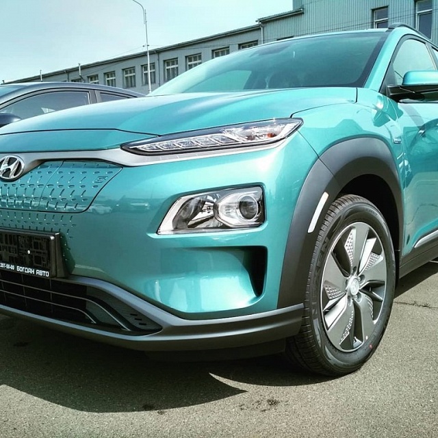 Українці за день розкупили 20 електромобілів вартістю близько мільйона 