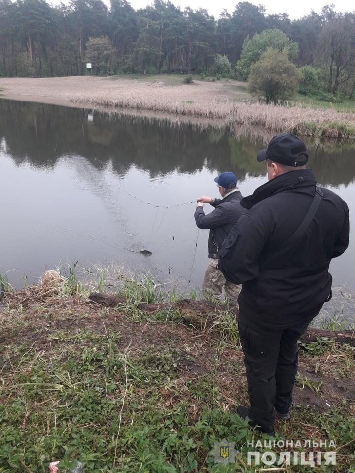 Операція «Нерест»: браконьєрів затримано, рибу випущено, сітки і човен вилучено 