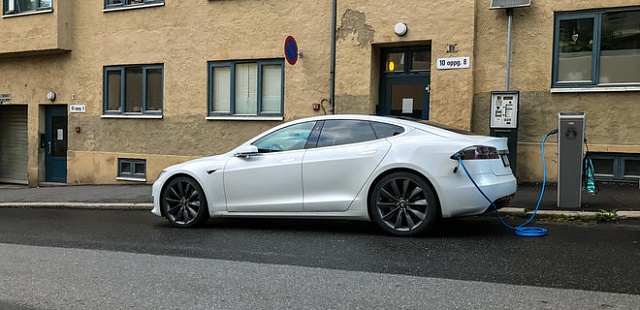 4 тисячі євро – державна субсидія на покупку електромобіля 