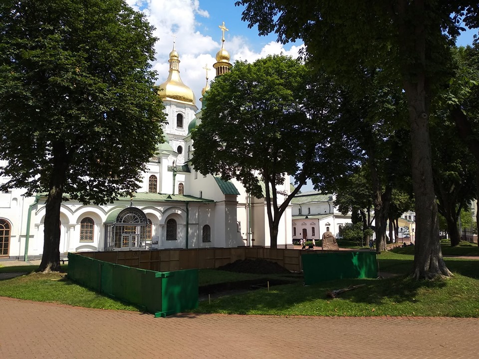 Монументальну споруду ХІІ ст. площею 100 м кв. знайшли археологи на території Національного заповідника «Софія Київська» (+ фото)