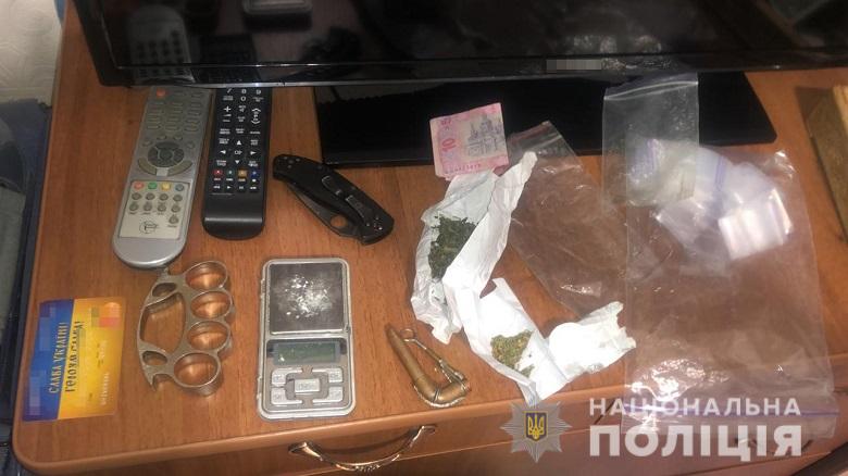 На 70 тисяч вилучили наркоречовин у банди «закладників» (+ фото)