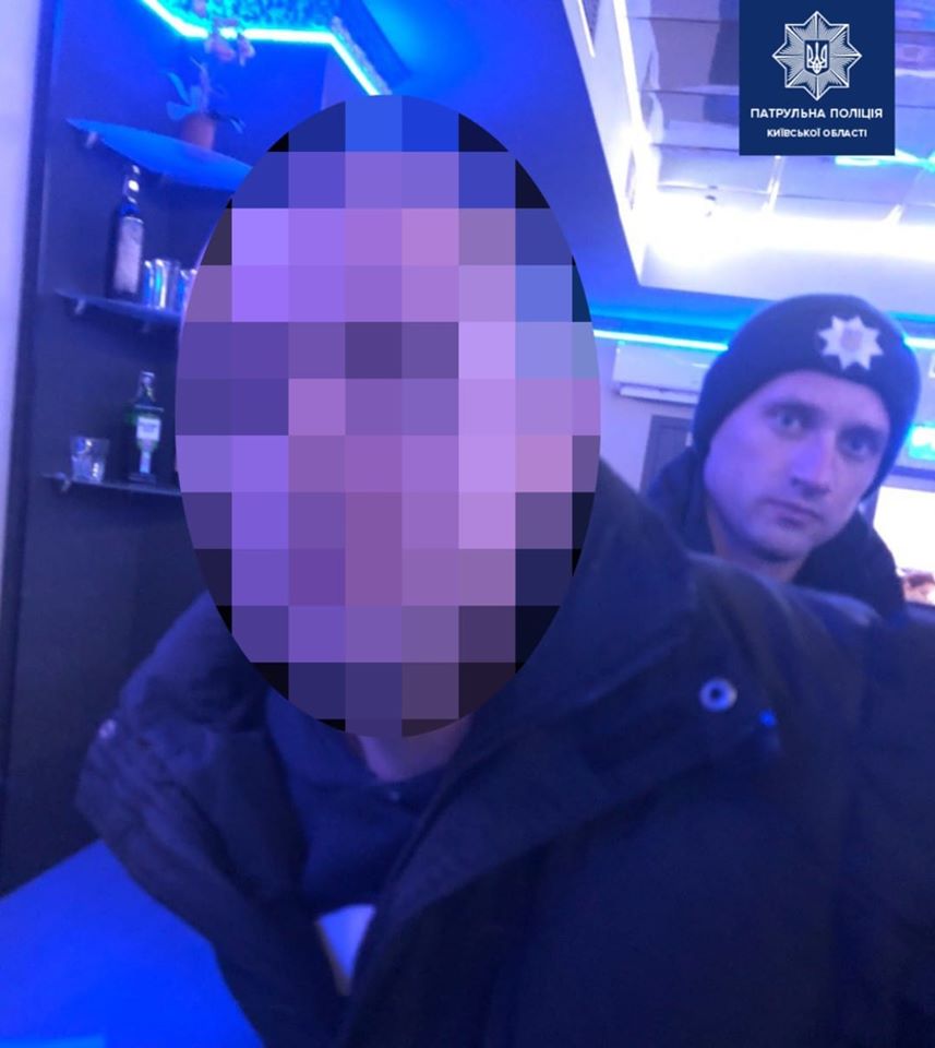 Знайшло зарізаного чоловіка й рецидивіста з ножем 