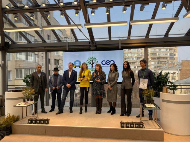 Україна в очікуванні рекорду: мільйон дерев висадять за добу 