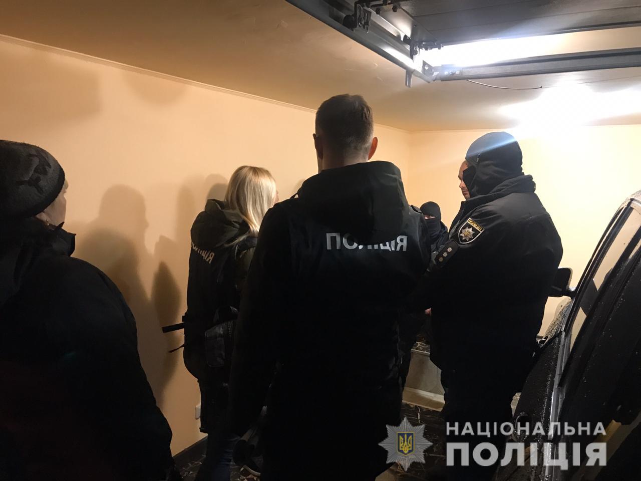 На Київщині під черговий «масажний салон» було замасковано бордель інтим-послуг 