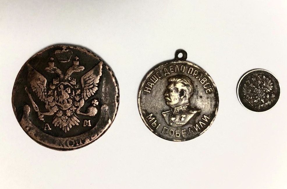 Нагороди СС, радянської армії та монети 1795 року намагалися з України вивезти до Німеччини 