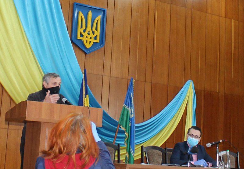 Секретаріат міськради систематично втаємничує сесії та документи від неугодних депутатів