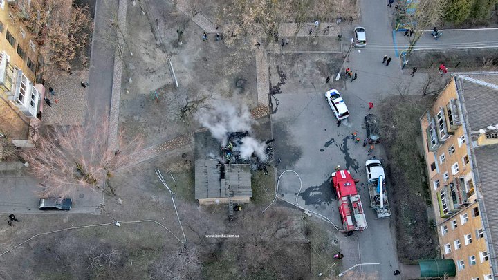 Загорівся електротрансформатор в Бучі: центр міста залишився без світла (+відео) 