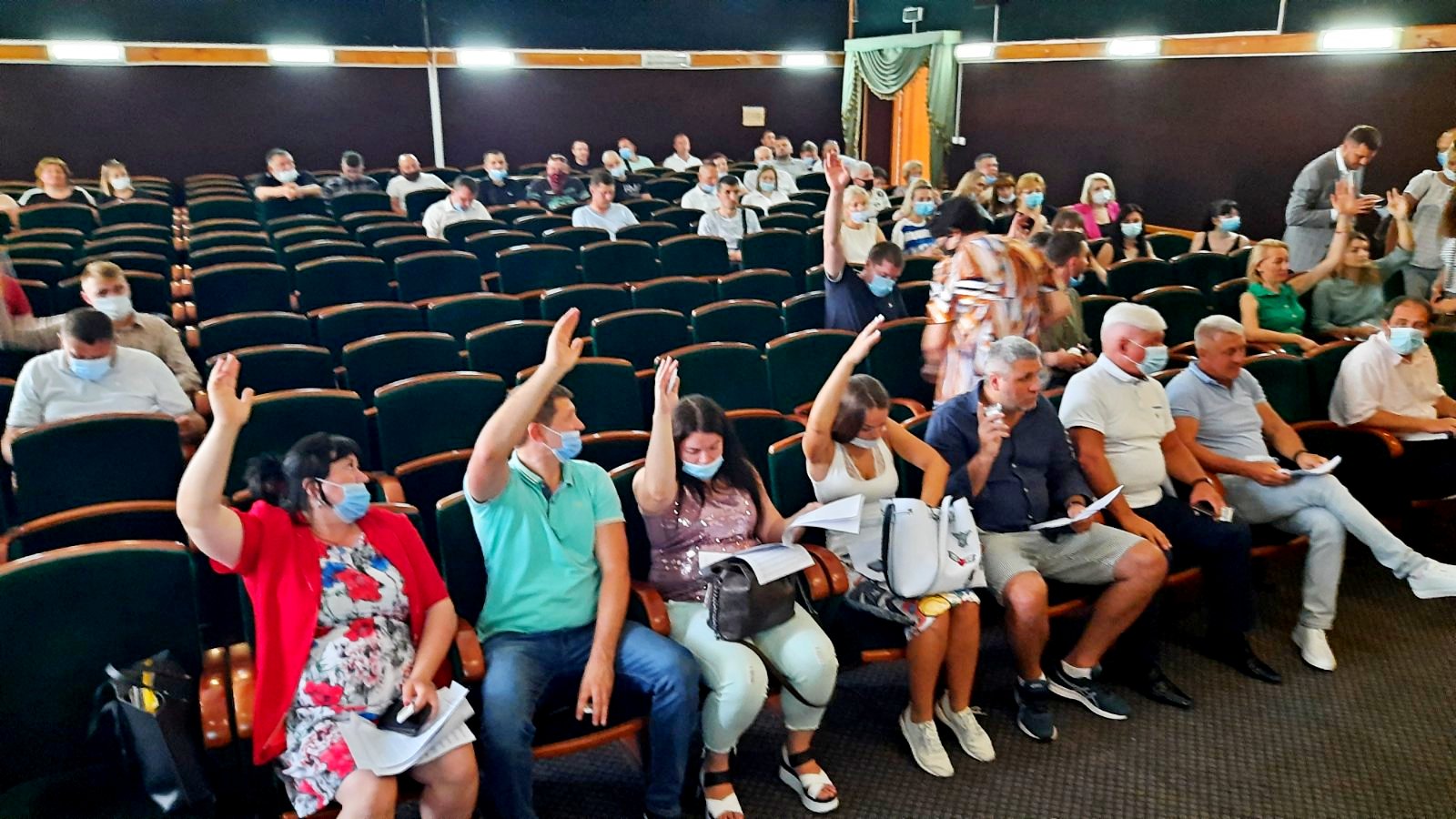 Сесія в Гостомелі: допомога медикам, вчителям та дітям-сиротам (+ відео) 