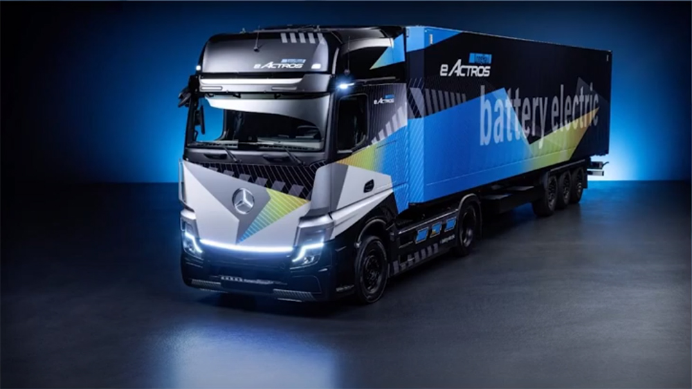 Електричні вантажівки б’ючи рекорди захоплюють ринок (ВІДЕО)