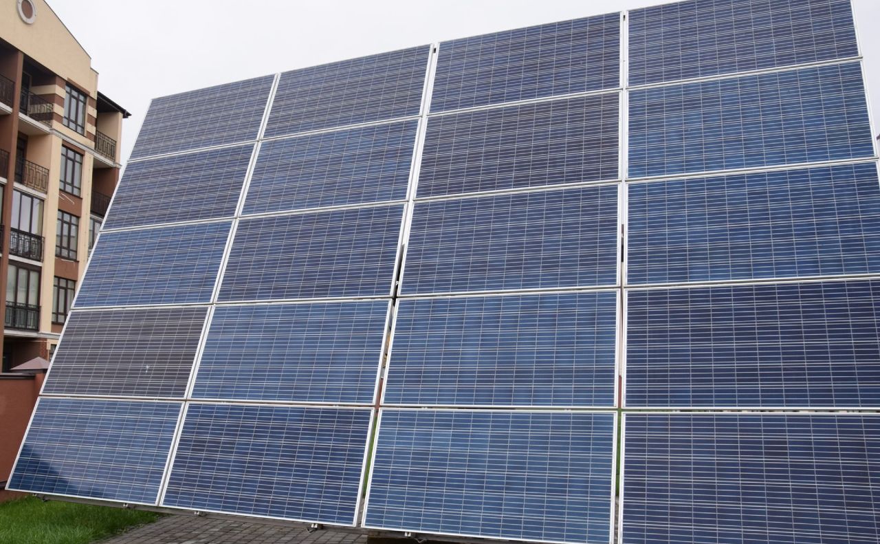 Для постійного живлення пунктів обігріву планують встановити сонячні панелі 