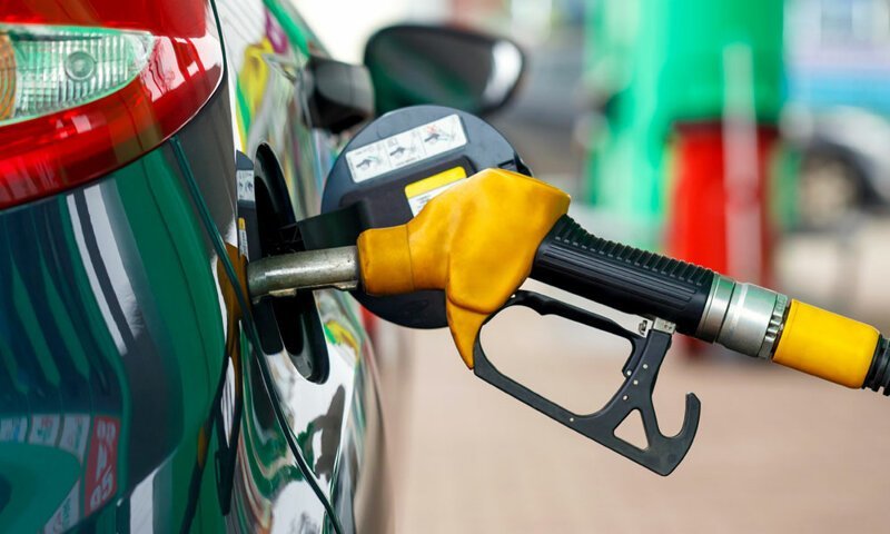 Заправили бензином замість дизеля: АЗС присудили відшкодувати 75,7 тисячі збитків 