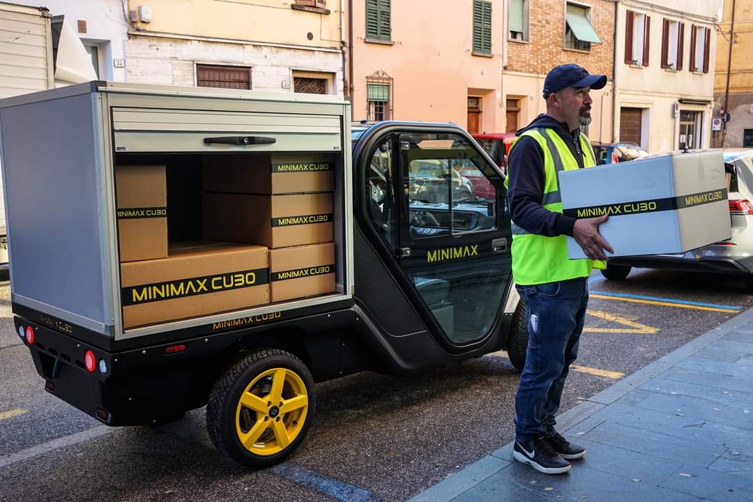 Minimax Cubo – електровантажівка з габаритами мотоцикла (+ фото, відео) 