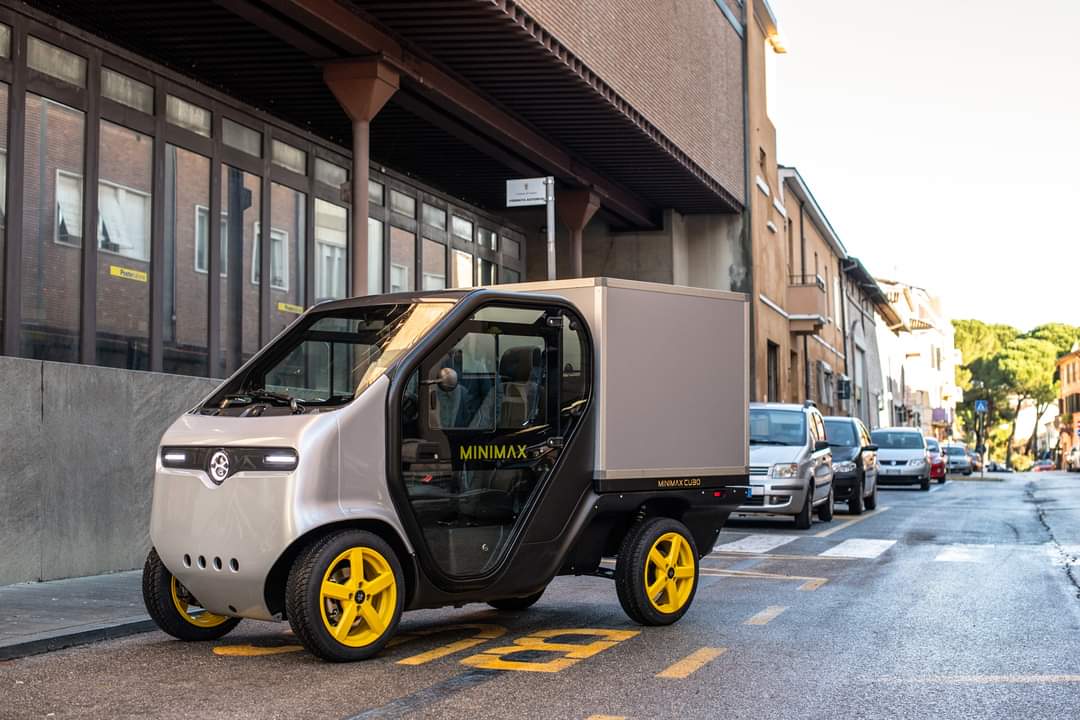 Minimax Cubo – електровантажівка з габаритами мотоцикла (+ фото, відео) 