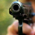 В Ірпені чоловік стріляв біля школи по дітях