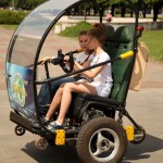 Саморобний електромобіль «Джміль», керувати яким можна без прав