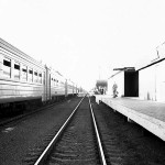 Гинуть люди в Ірпені на коліях:  підтримайте петицію про огорожу залізниці парканом