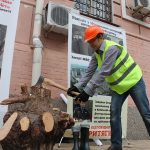 «Забудовник-лісоруб» з сокирою під управлінням поліції Київщини