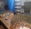 2,3 тис. літрів спирту та 1 тис. літрів фальсифікованої горілки виявили в підпільному цеху Києва (+фото)