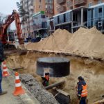 Перекрили вул. Соборну на перехресті з Матросова: проводиться заміна водопровідних мереж (фото)