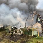 Густі клуби диму над Депутатською вулицею – у Бучі згоріли склади (+ фото, відео)