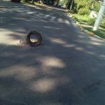 Шина в каналізаційному люку – ноу-хау на ірпінських вулицях (+ фото)