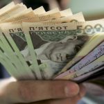 Кому в Києві платять найбільше