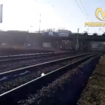 Чоловік кинувся під електричку (відео +21)