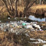 Річку Нивку нищівно забруднюють сміттям (+ фото)