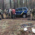 Прикордонники затримали в Чорнобильській зоні чотирьох мисливців: зброю і боєприпаси конфісковано