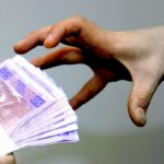 Аферист обдурює продавців магазинів: як не стати жертвою шахрая (відео)