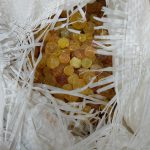 Контрабанда поштою: 50 кг українського бурштину спробували відправити до Китаю