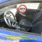 Патрульні довго ганялися за п’яною водійкою, спіймавши яку посадили голою сідницею на бордюр (+ фото, відео)