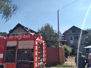Масштабна пожежа в Ірпені охопила одразу три будівлі