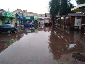 В Ірпені через зливу традиційно затопило залізничний перехід