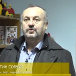 Письменник Валентин Собчук подарував книги гостомельській бібліотеці (відео)
