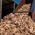 Жителям Бучанської громади допоможуть з дровами: кому й куди звертатися