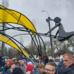 У Бородянці до Дня визволення відкрили скульптуру «Дівчина під Сонцем» (+фото)